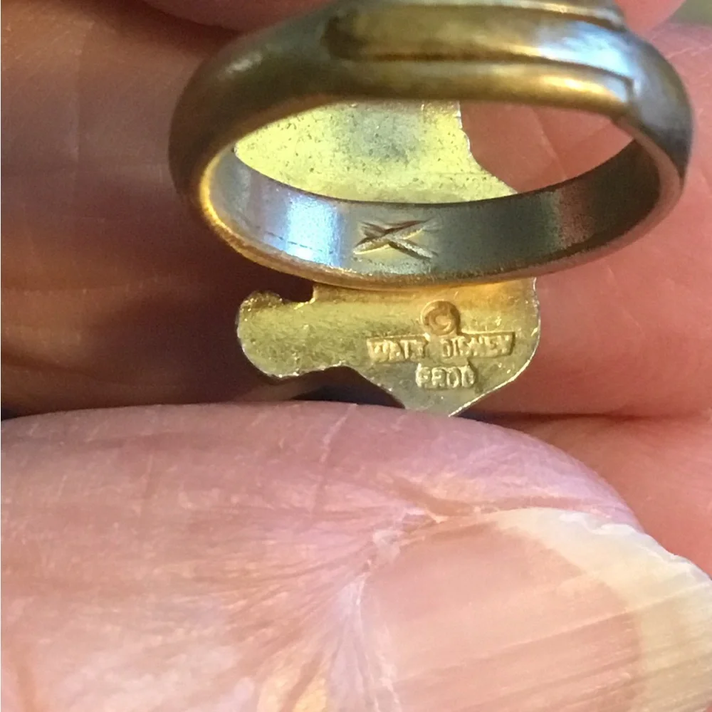 Vintage Winnie the Pooh Adjustable Ring